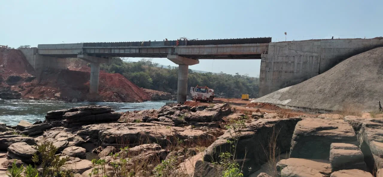 Boffa river bridge construction site